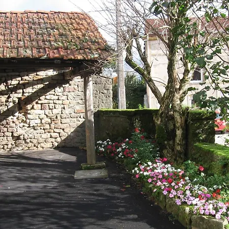 A Avec Cour Fleurie Et Barbecue - Fr-1-589-842 Prázdninový dům